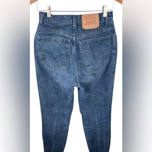 Vintage Levi’s 550 jeans sizes medium slim fit, vintage Levi’s for woman medium